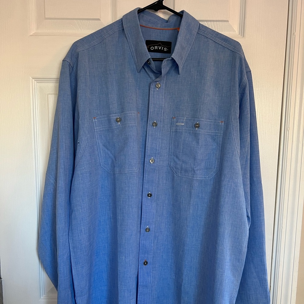 Men’s denim Orvis dress shirt, size large
